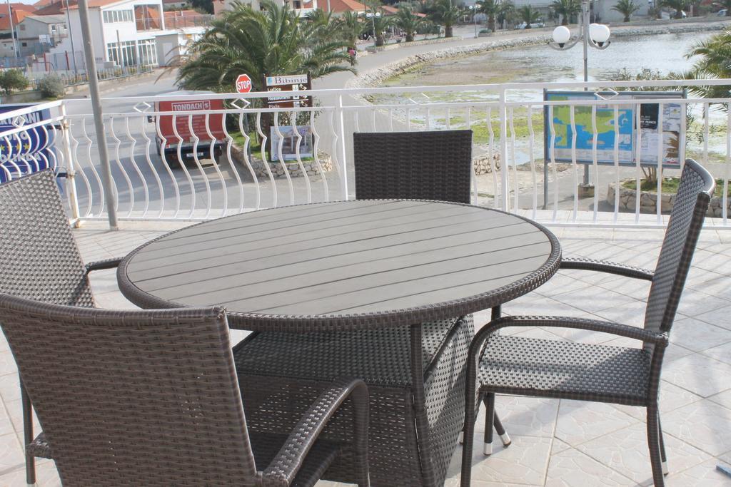 Apartments Roko Kolinda Bibinje Ngoại thất bức ảnh
