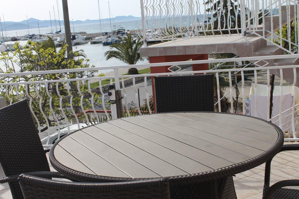 Apartments Roko Kolinda Bibinje Ngoại thất bức ảnh